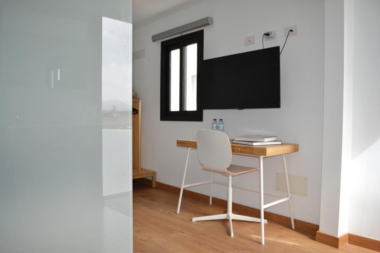 Habitación con baño y entrada independiente La Santa Exterior foto